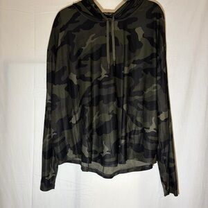 Old Navy Women’s Camo Hooded Long-Sleeve Shirt - Olive Green and Black